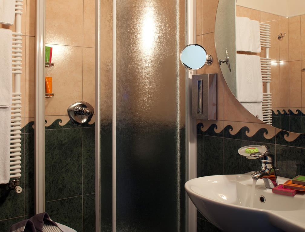 Superior Double or Twin Room Garden View